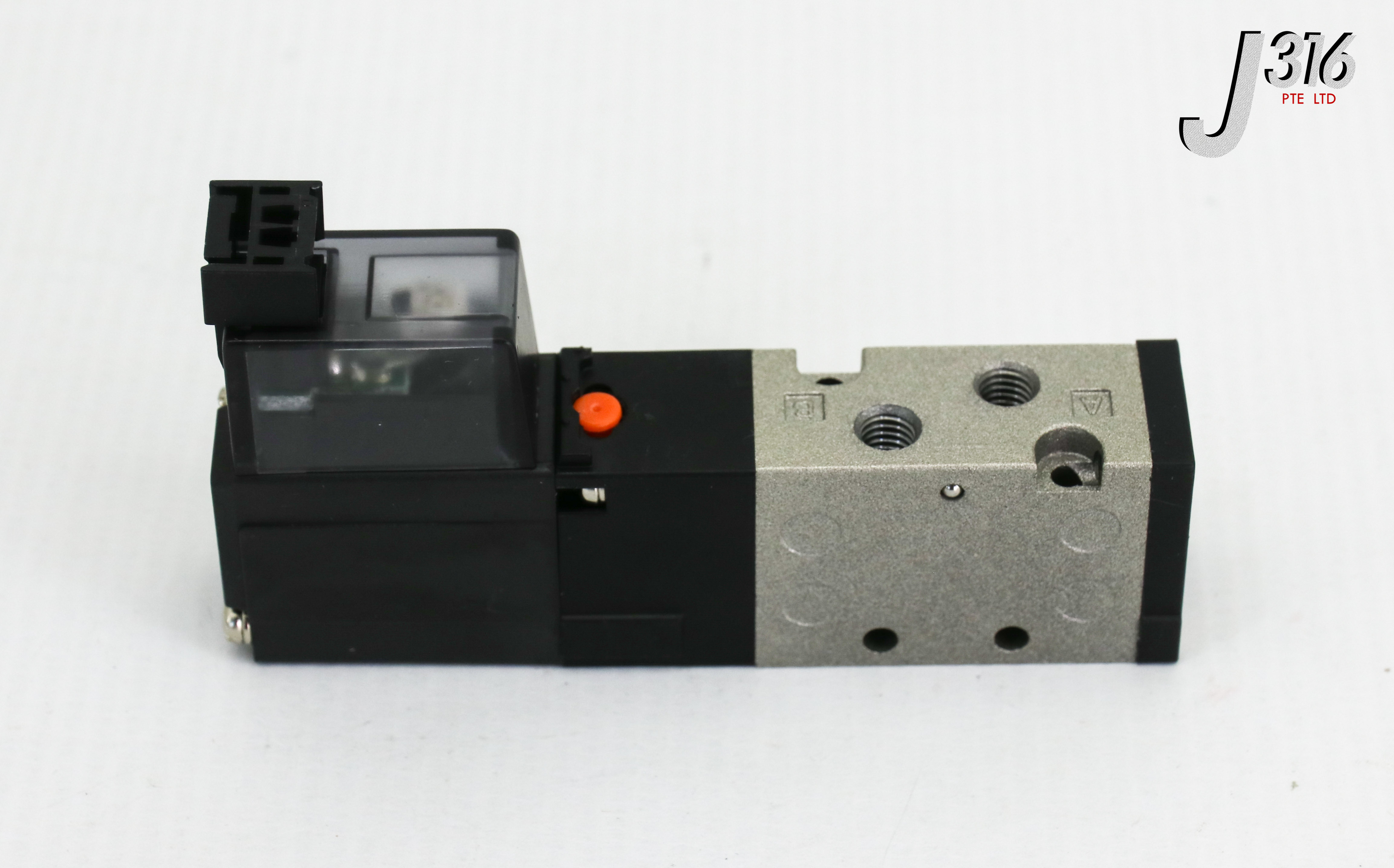 23938 SMC 4/5 PORT SOLENOID VALVE (NEW) VZ3123-5LNZ-M5-X118 | eBay